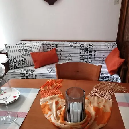 Aunt Vaso Sweet 公寓 普托莱迈达